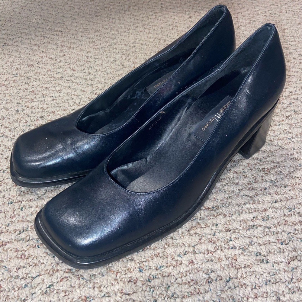 Heels - Picture 2 of 4